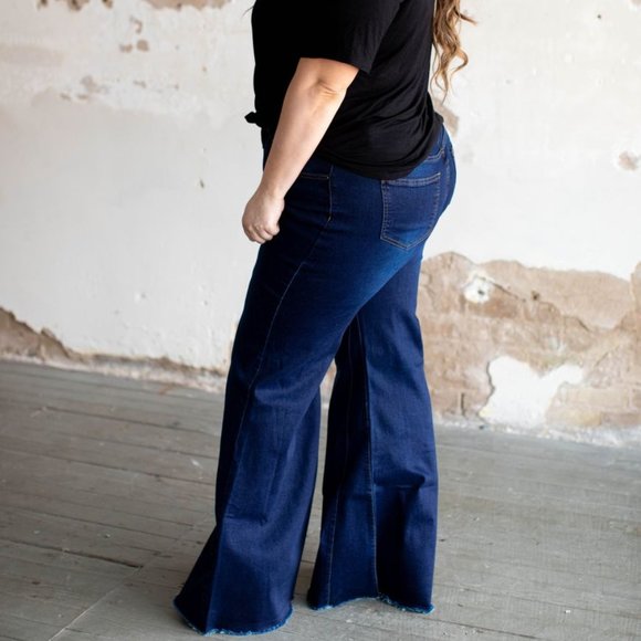 Dark Wash Plus Size Bell Bottom Flares NWT - Picture 2 of 4